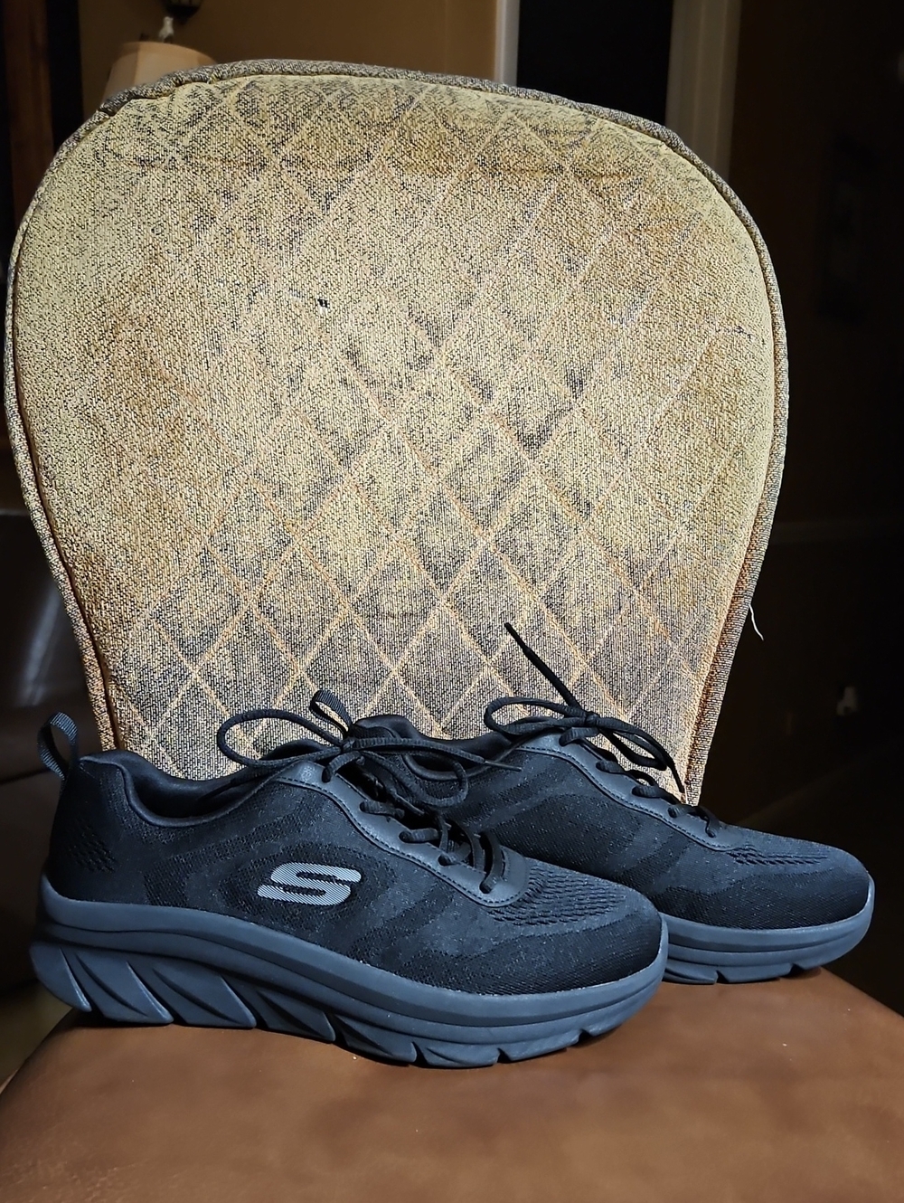Skechers D'Lux Walker SR Wide Fit Lace Up Sneakers Walking Running Shoes Black